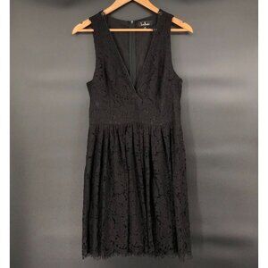 Lulus Women's Sleeveless Lace Plunge Neckline Dress M Black LBD Cocktail Party
